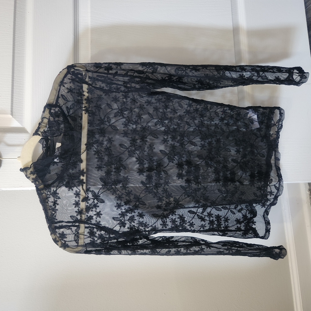 Black Lace Long Sleeve Top